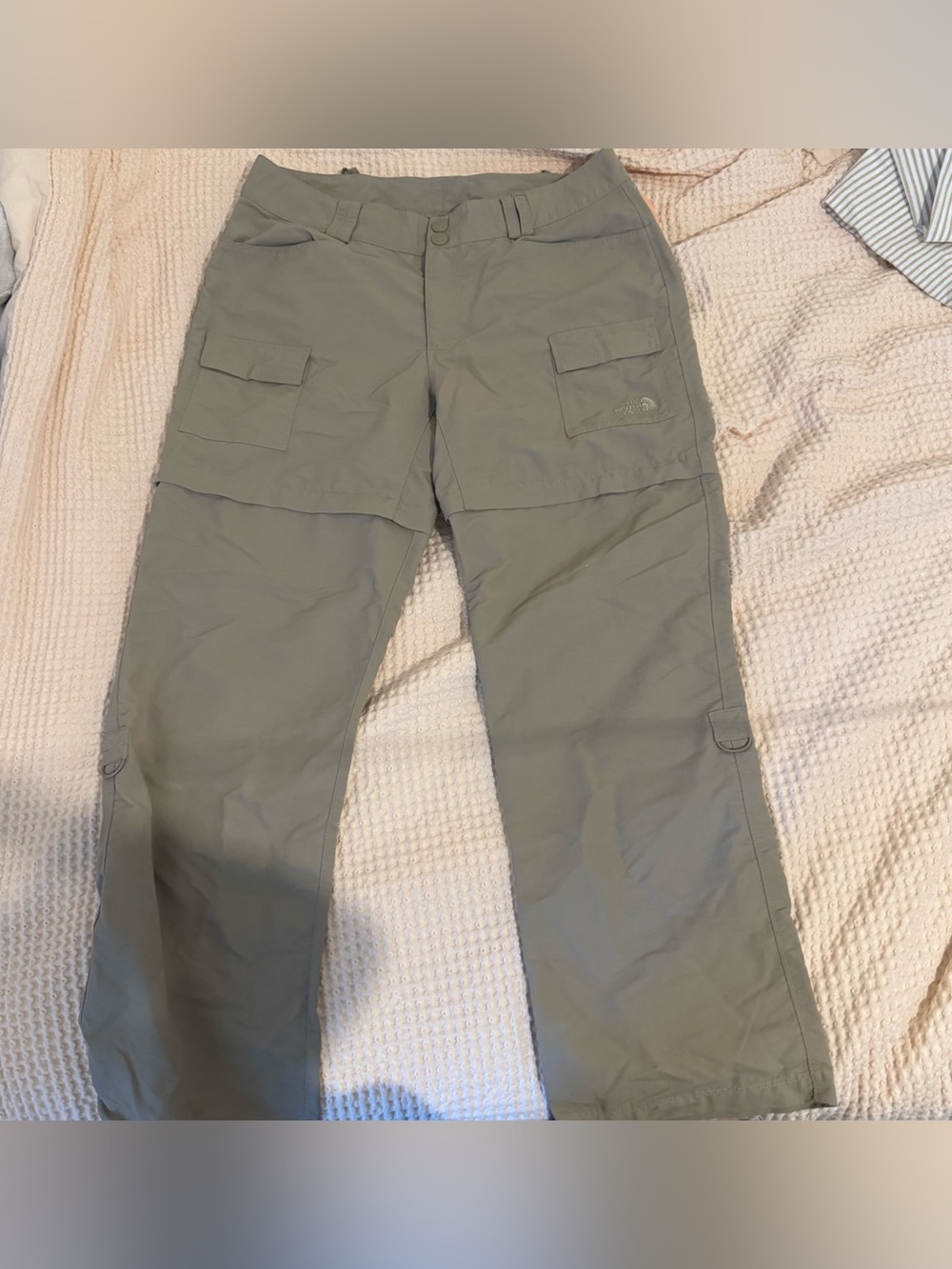 The North Face Women’s Zip-Off Cargo Pants — Olive